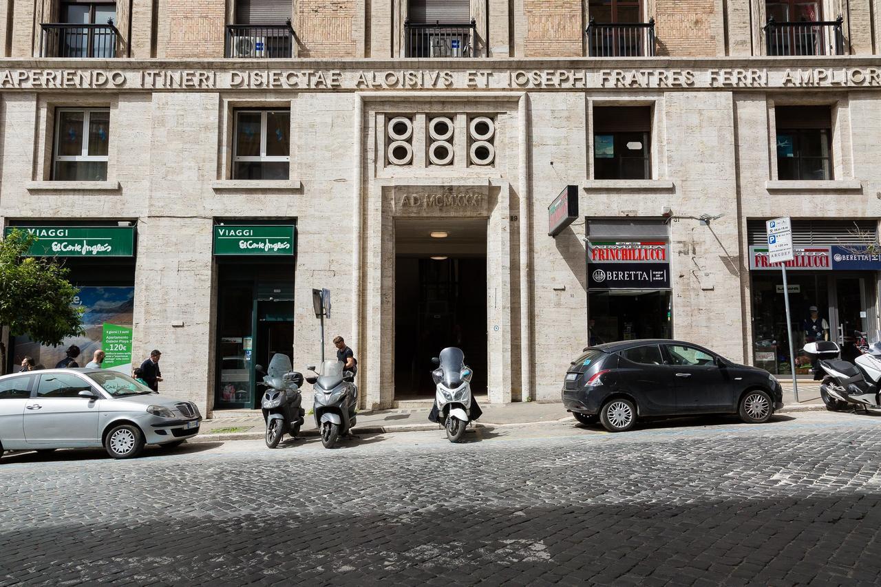 Prestigious Apartment Via Barberini Rome Luaran gambar
