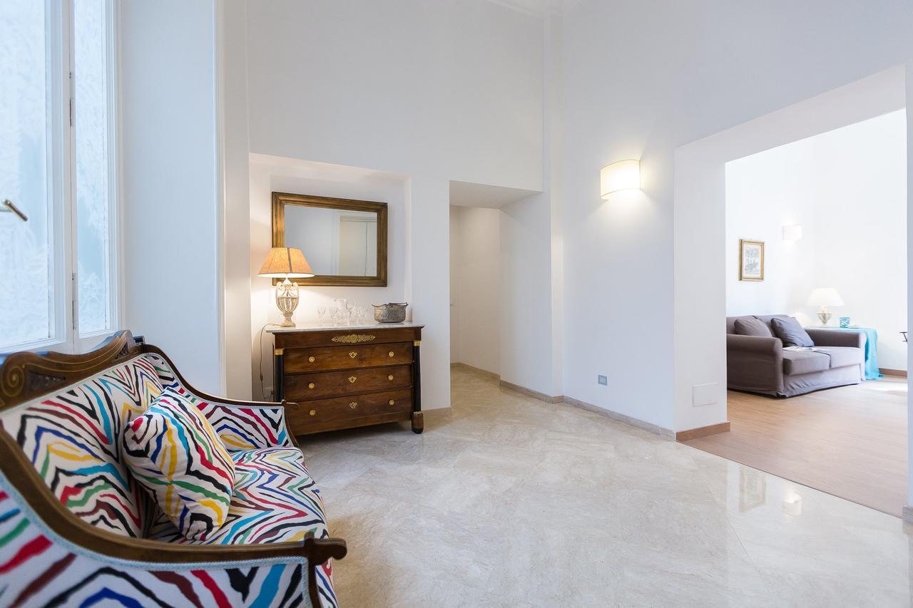 Prestigious Apartment Via Barberini Rome Luaran gambar