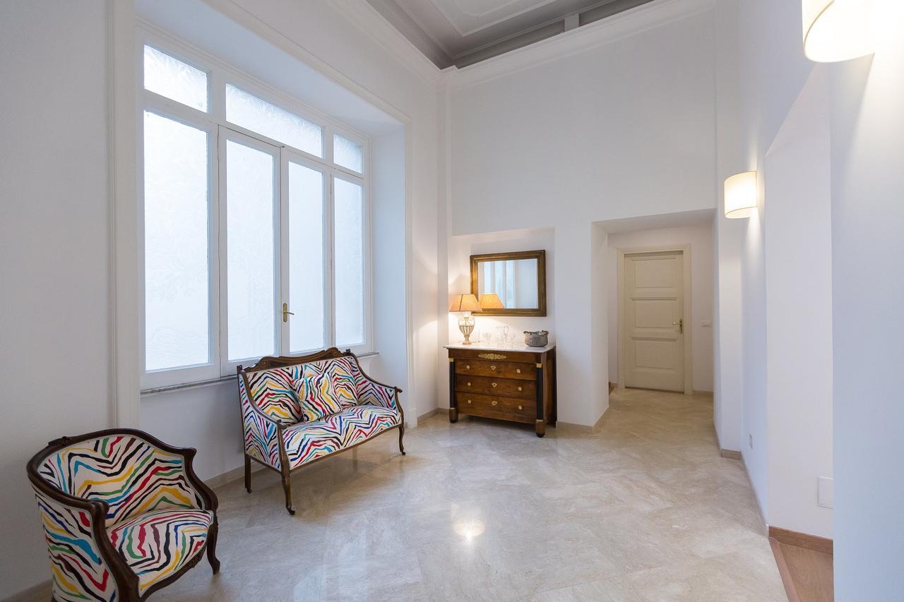 Prestigious Apartment Via Barberini Rome Luaran gambar